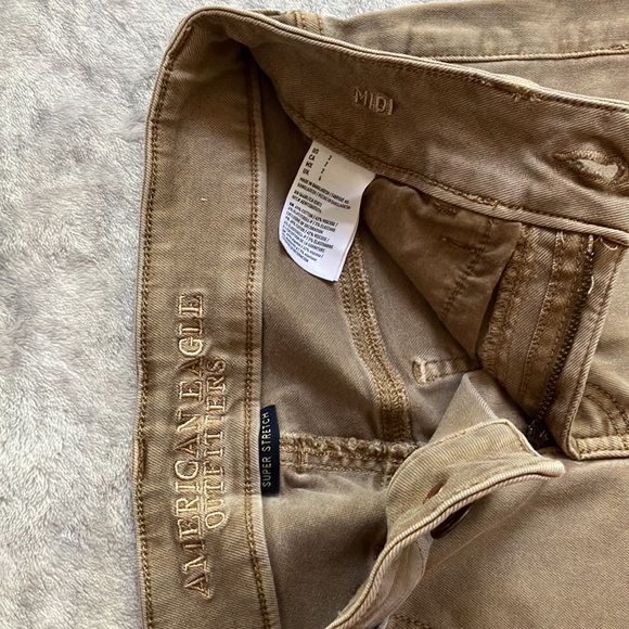 AEO American Eagle Outfitters Size 2 Women’s Midi Shorts (Super Stretch) - Picture 4 of 4